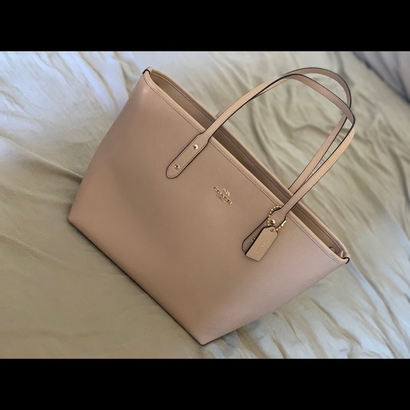 Coach Handbags - Brand new coach purse
